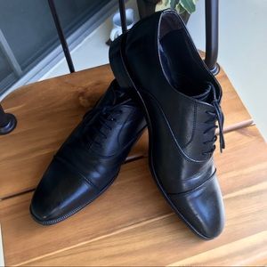 To Boot New York Black Captoe Oxfords